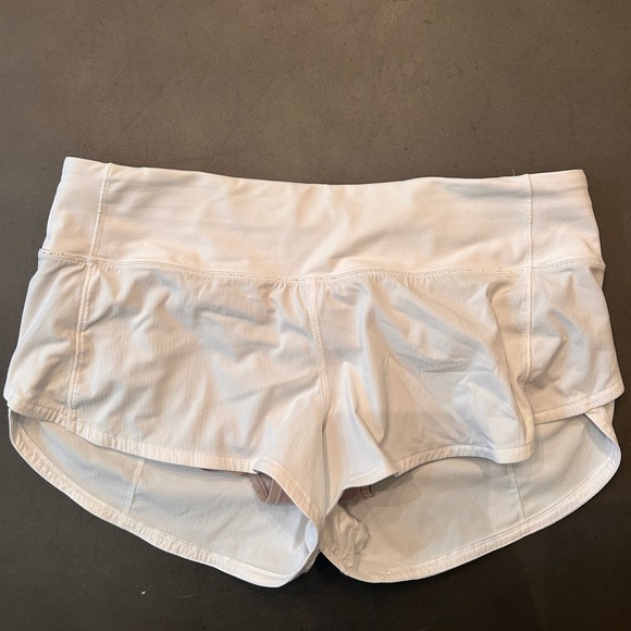 lululemon White hotty hots Shorty Shorts - Picture 6 of 10
